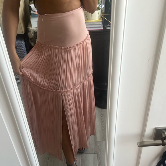 Intermix Maxi Skirt with front split in baby pink. Side zipper. Size SMALL. - Picture 2 of 5